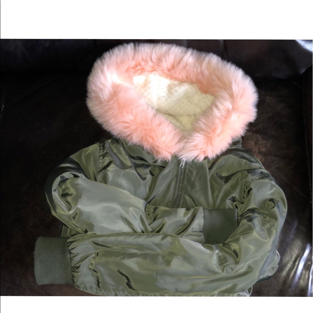 Puffy coat lined with faux fur